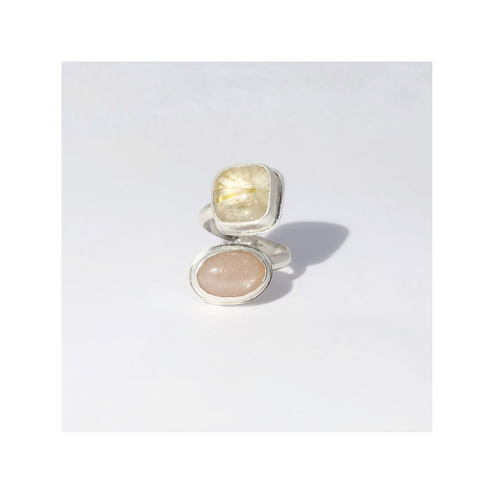 MOONSTONE & QUARTZ RING