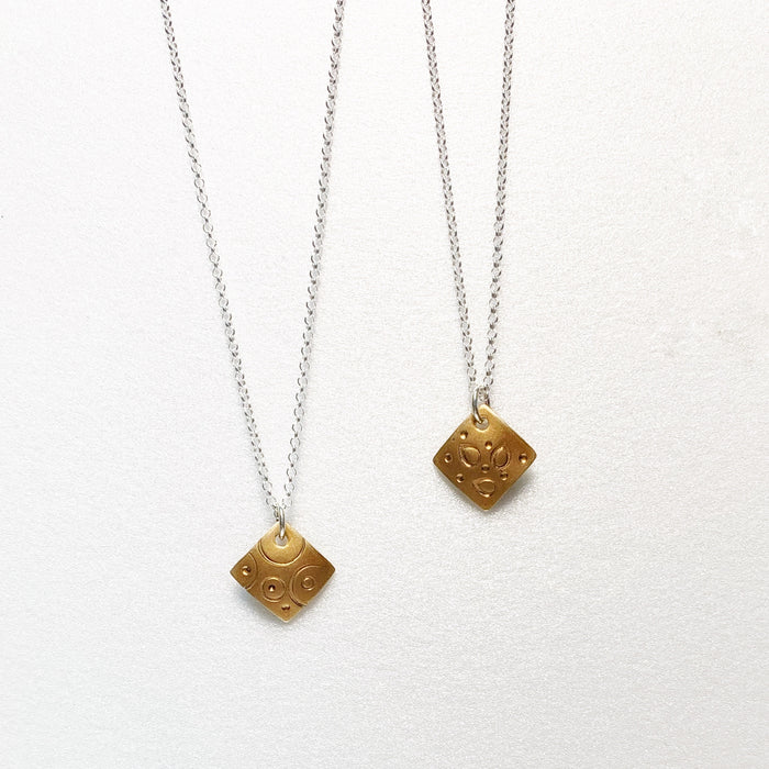 FROSTED BRASS NECKLACE